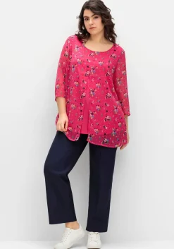 Gerade Hose mit Bügelfalten