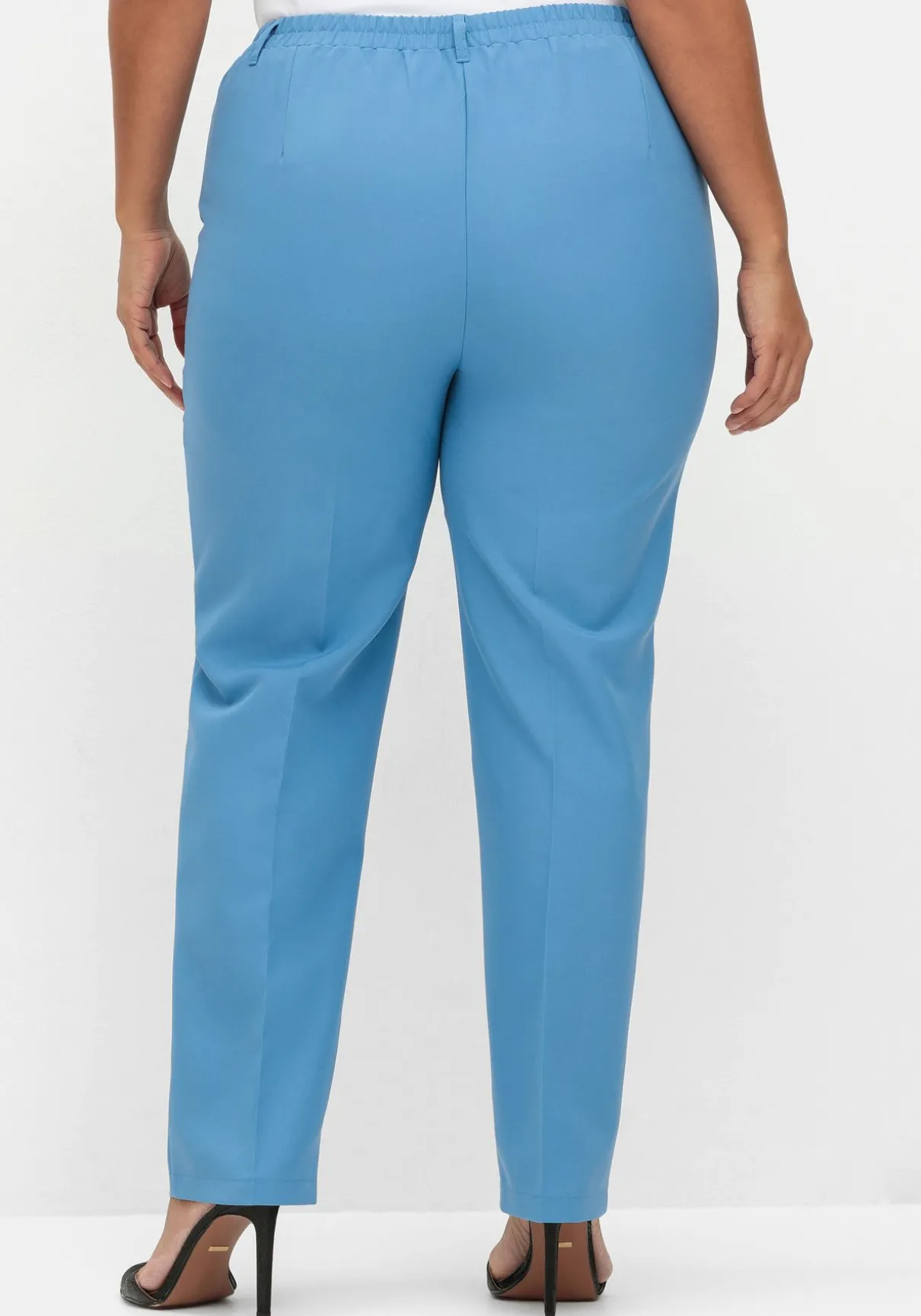 Gerade Hose mit Schlupfbund und Bügelfalten