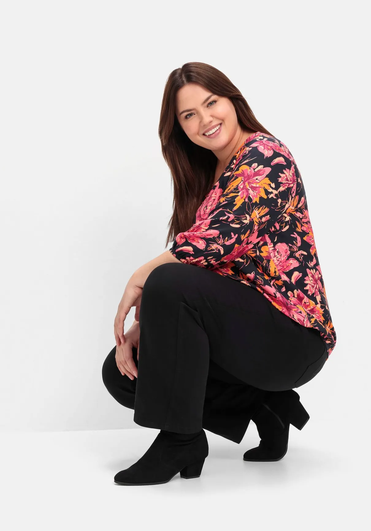 Gerade Hose mit Shaping-Einsatz und Gummibund