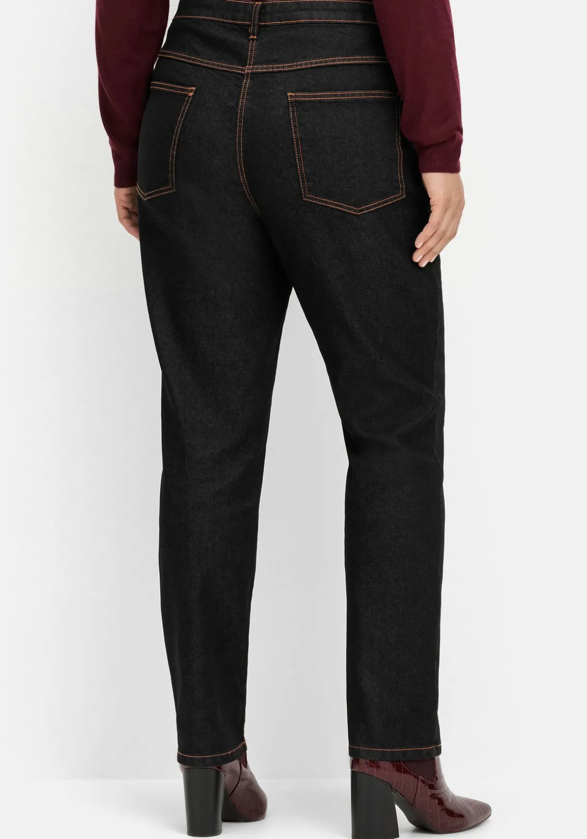 Gerade, innen weich angeraute Thermojeans