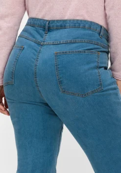 Gerade, innen weich angeraute Thermojeans