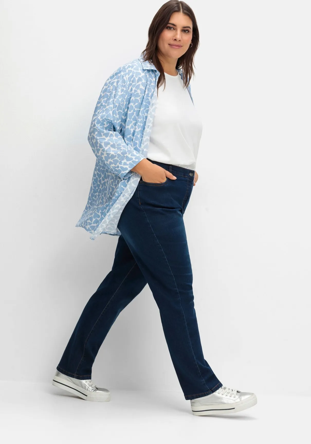 Gerade Jeans mit elastischem High-Waist-Bund