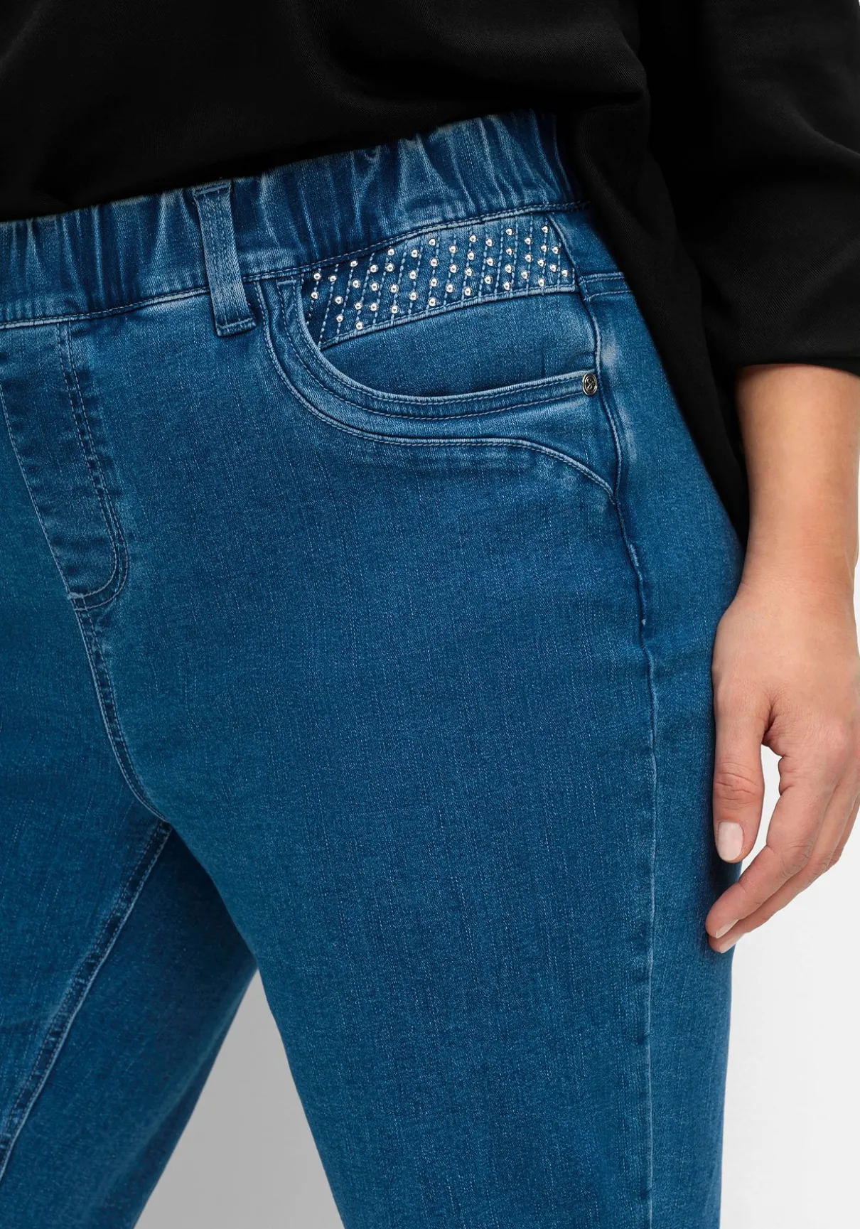 Gerade Jeans mit Gummibund und Shaping-Einsatz
