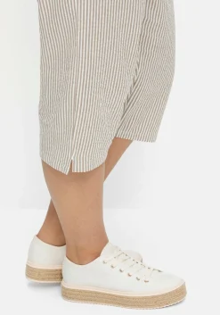 Gestreifte Caprihose in Seersucker-Qualität