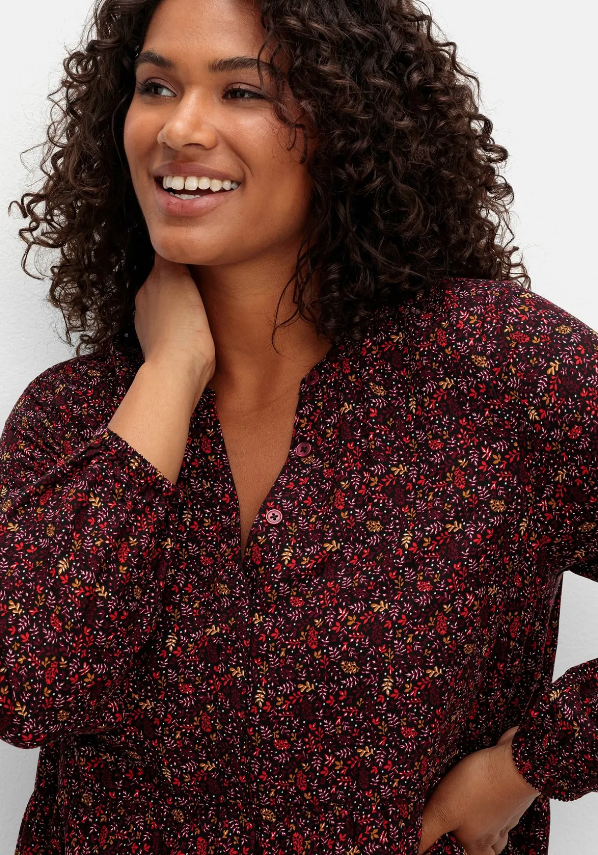 Gestuftes Maxikleid mit Alloverprint