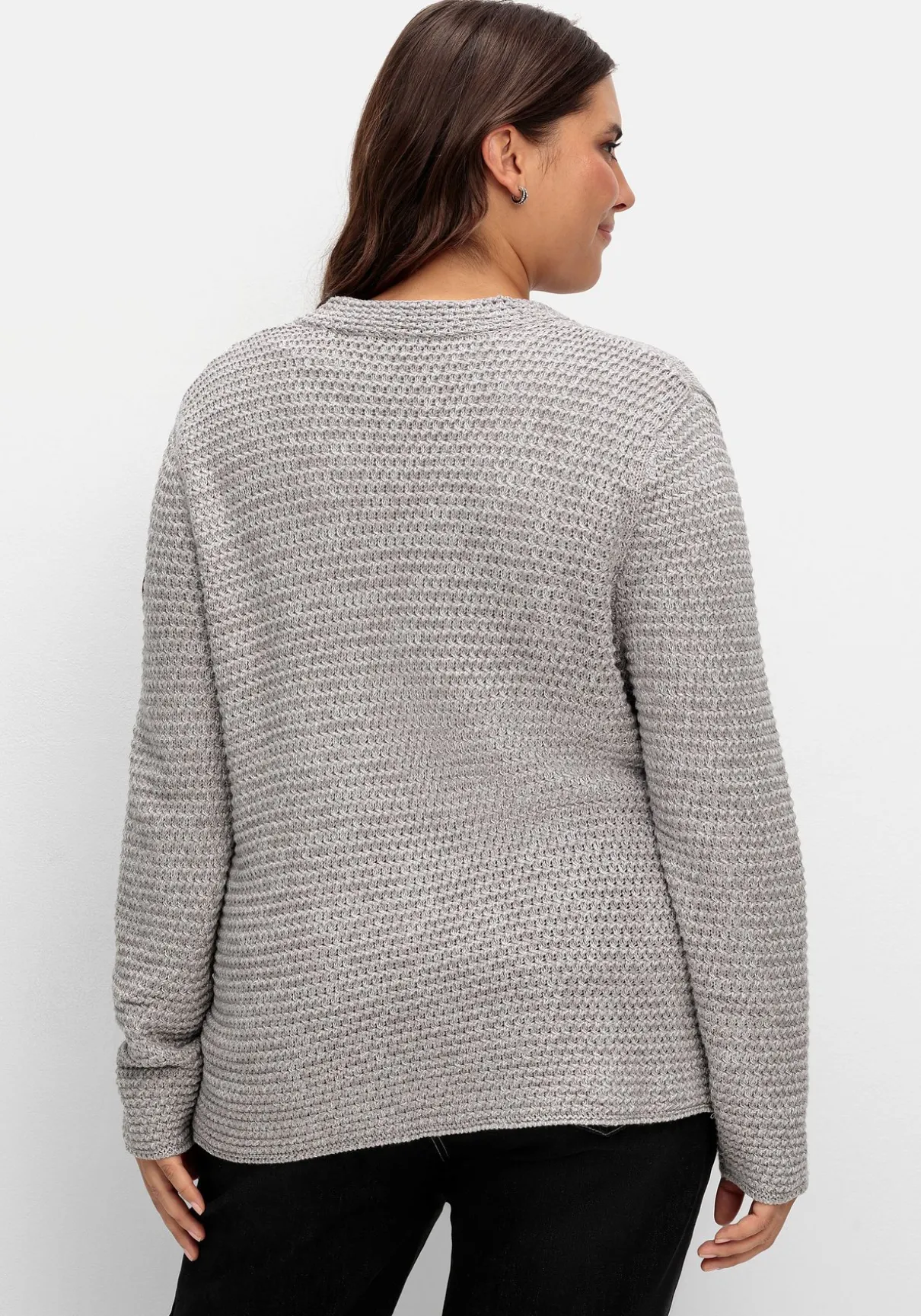 Grobstrickjacke mit Stehkragen und Taschen