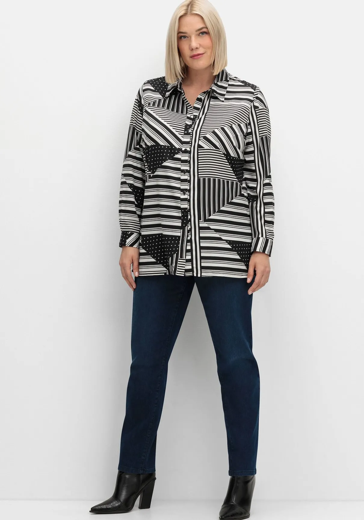 Hemdbluse mit grafischem Patchwork-Druck