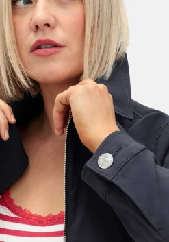 Jacke aus Bengalin, in kurzer, taillierter Form