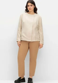 Jacke mit Lasercut-Muster, aus Veloursleder-Imitat