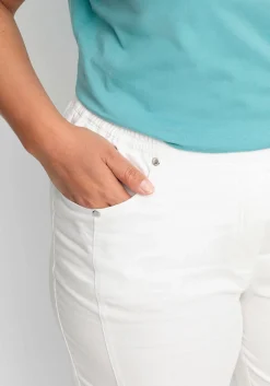 7/8-Jeans mit Zierknöpfen am Saum