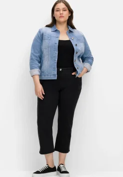 Jeansjacke in leicht taillierter und verkürzter Form