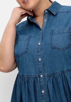 Jeanskleid mit Blusenkragen und Teilungsnaht