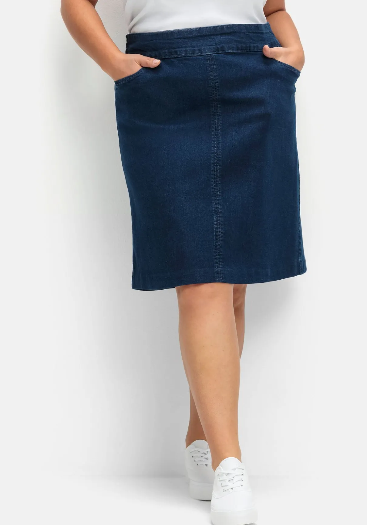 Jeansrock mit Taschen, in A-Linie