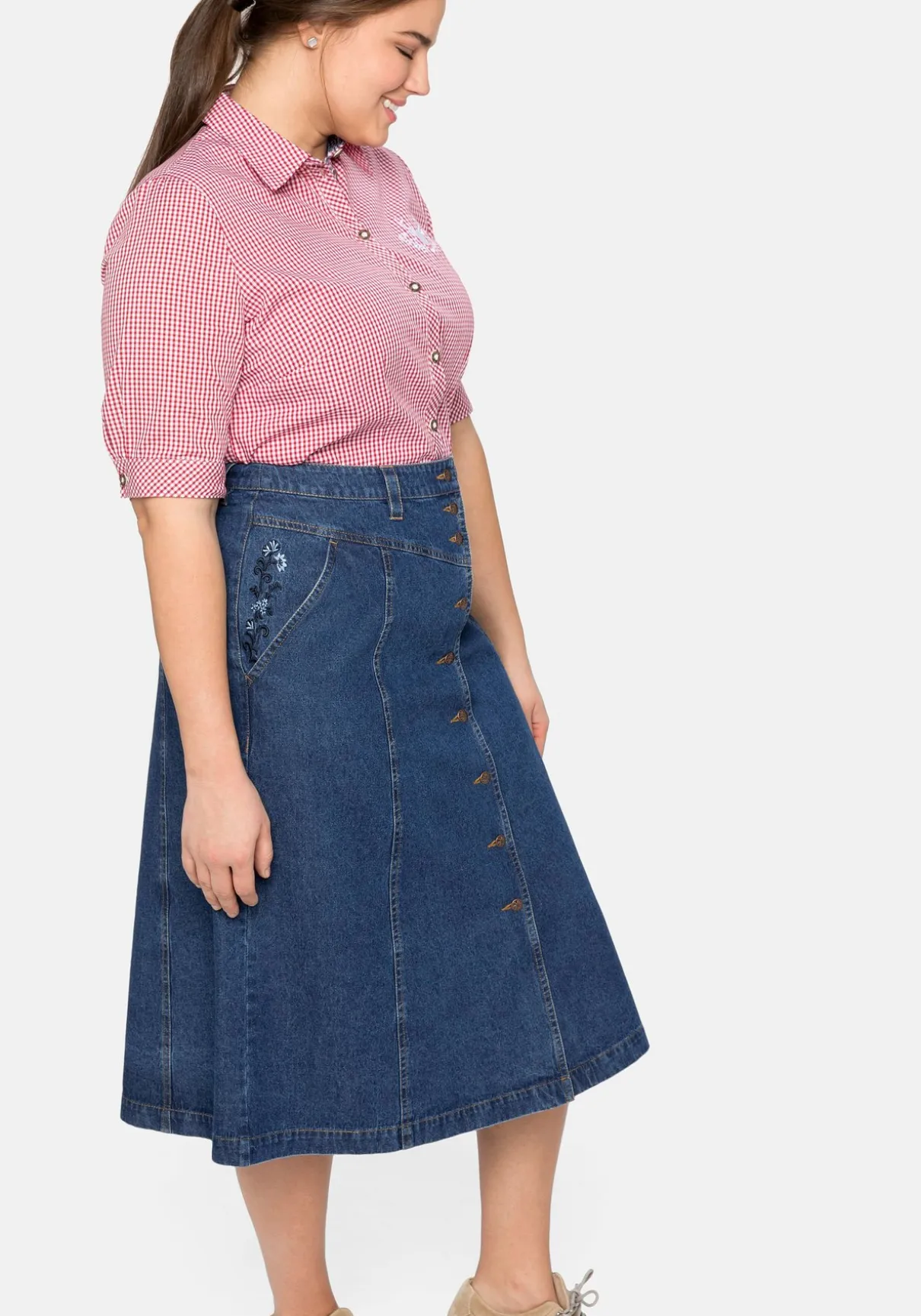 Jeansrock mit Trachten-Stickereien