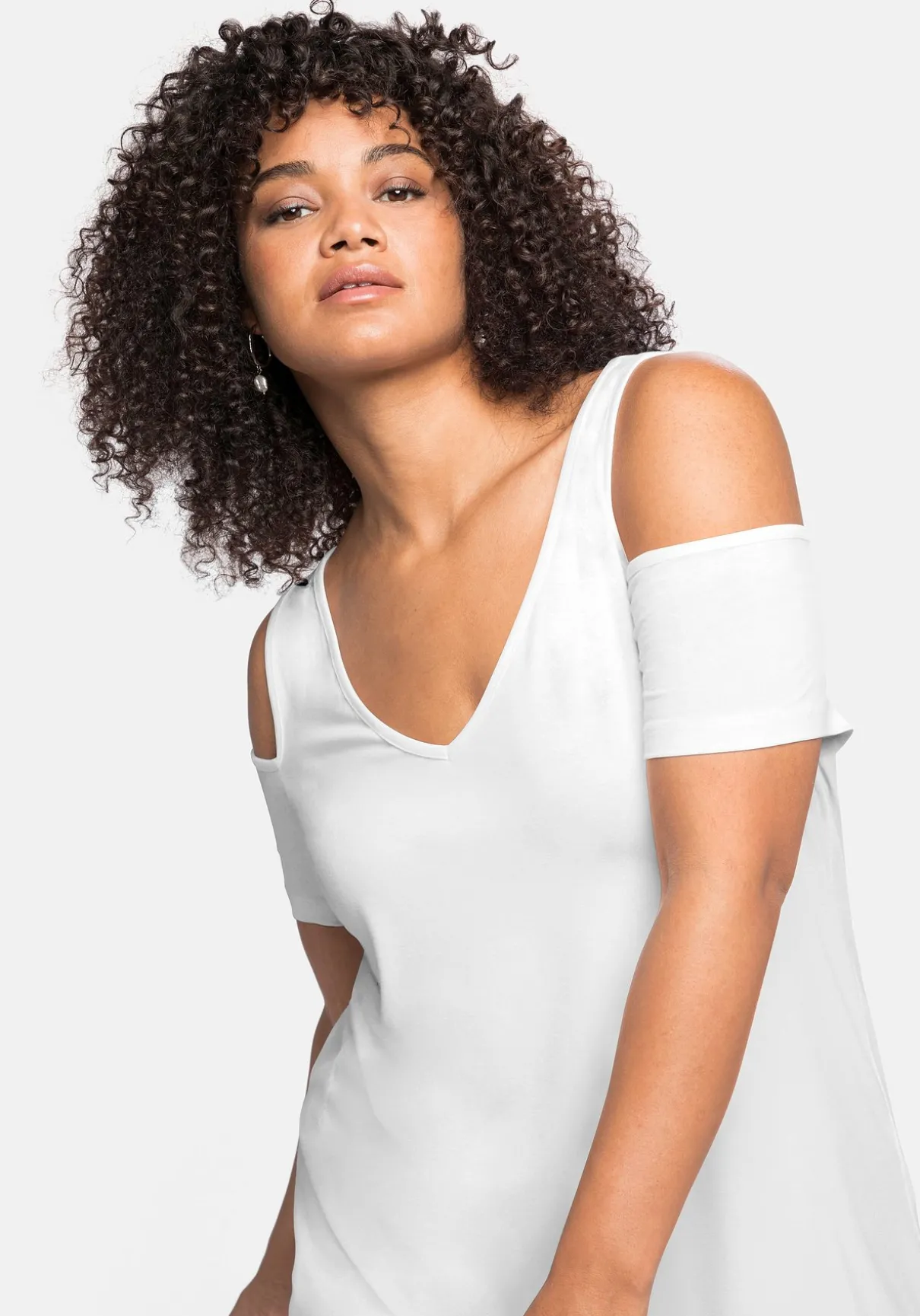 Jerseyhirt mit V-Ausschnitt, im schulterfreien Look