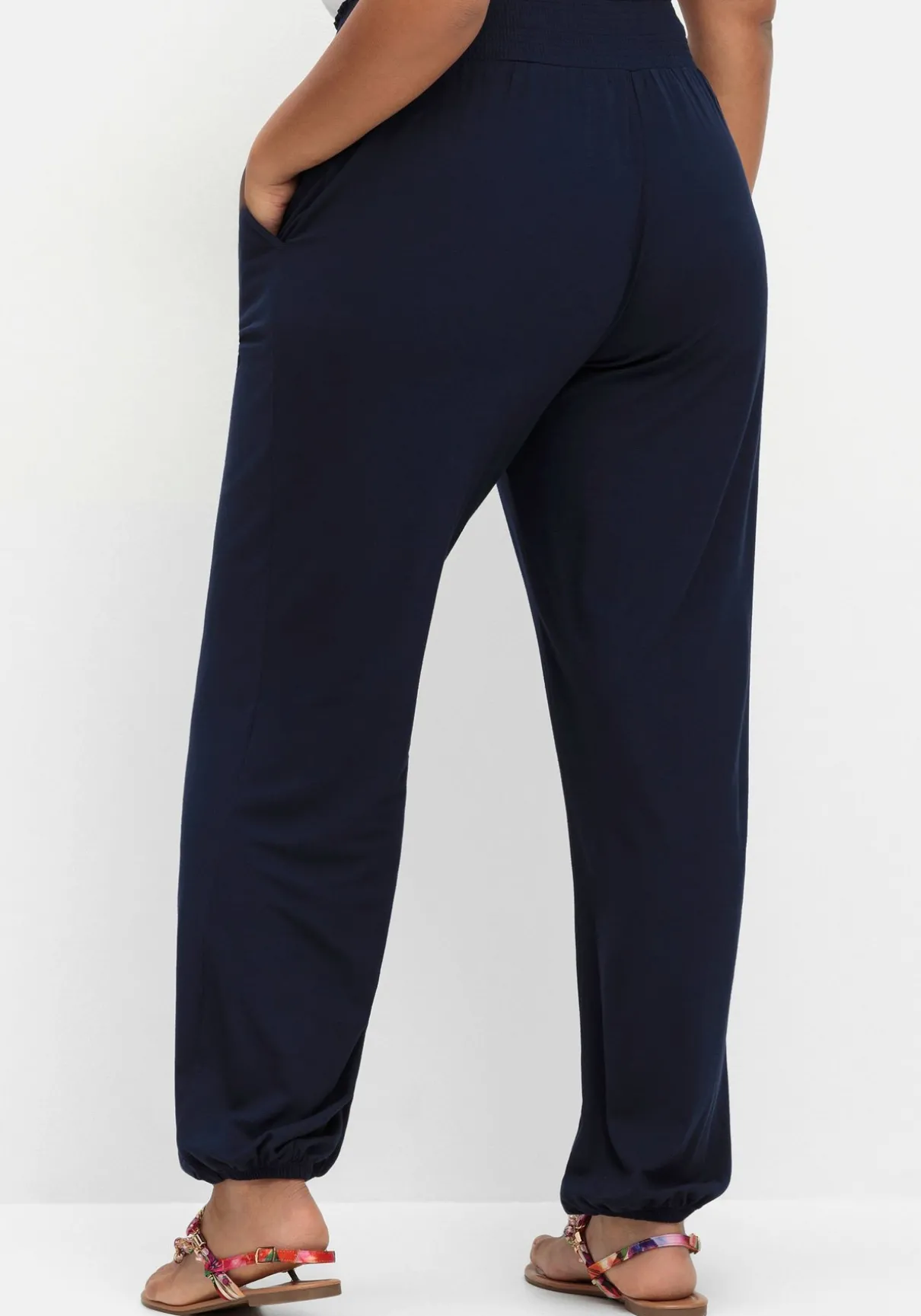 Jerseyhose mit Smokbund und Gummibündchen