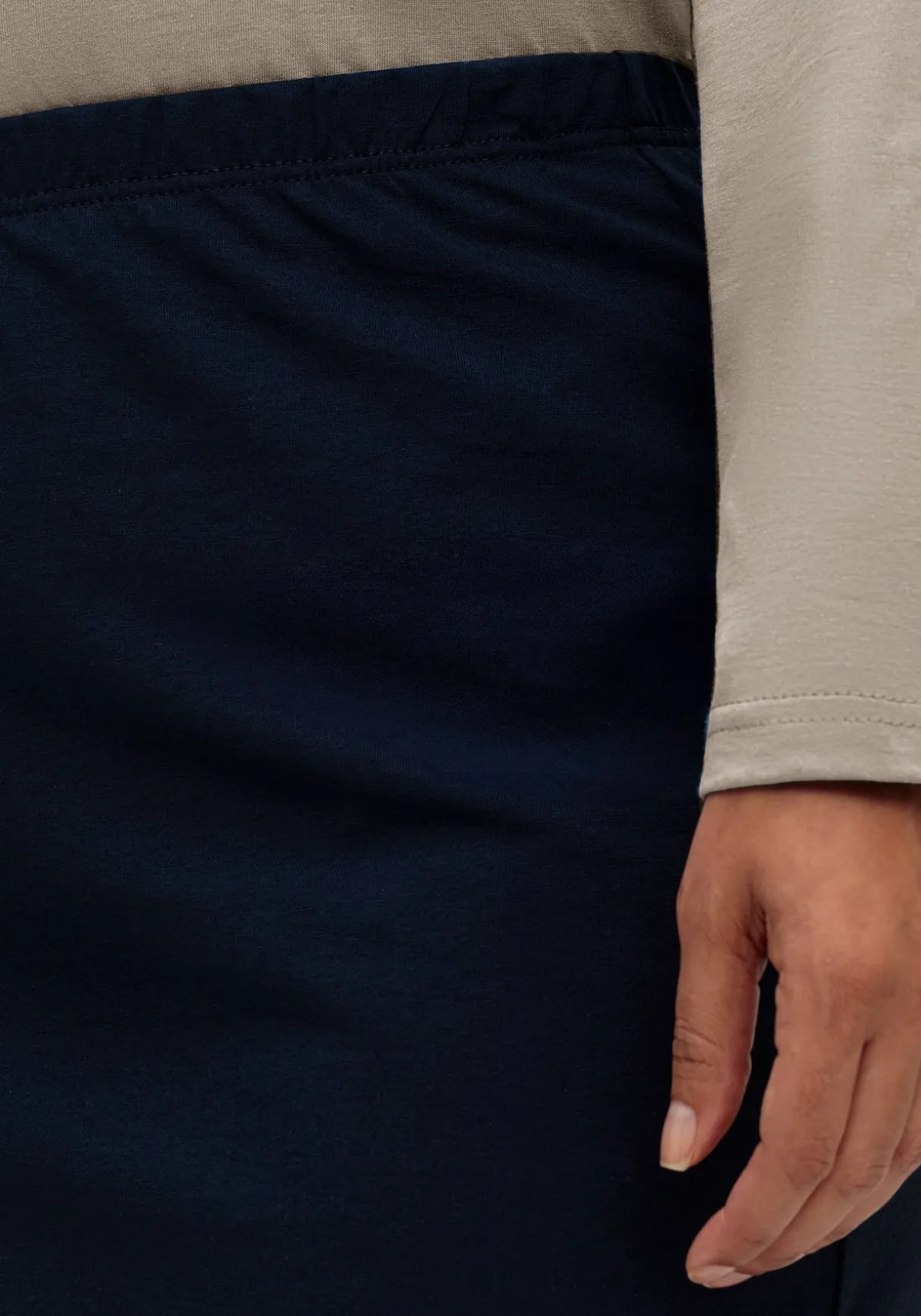 Jerseyrock in leichter A-Linie, mit Schlupfbund