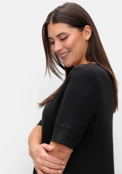 Jerseyshirt mit abgerundetem Saum