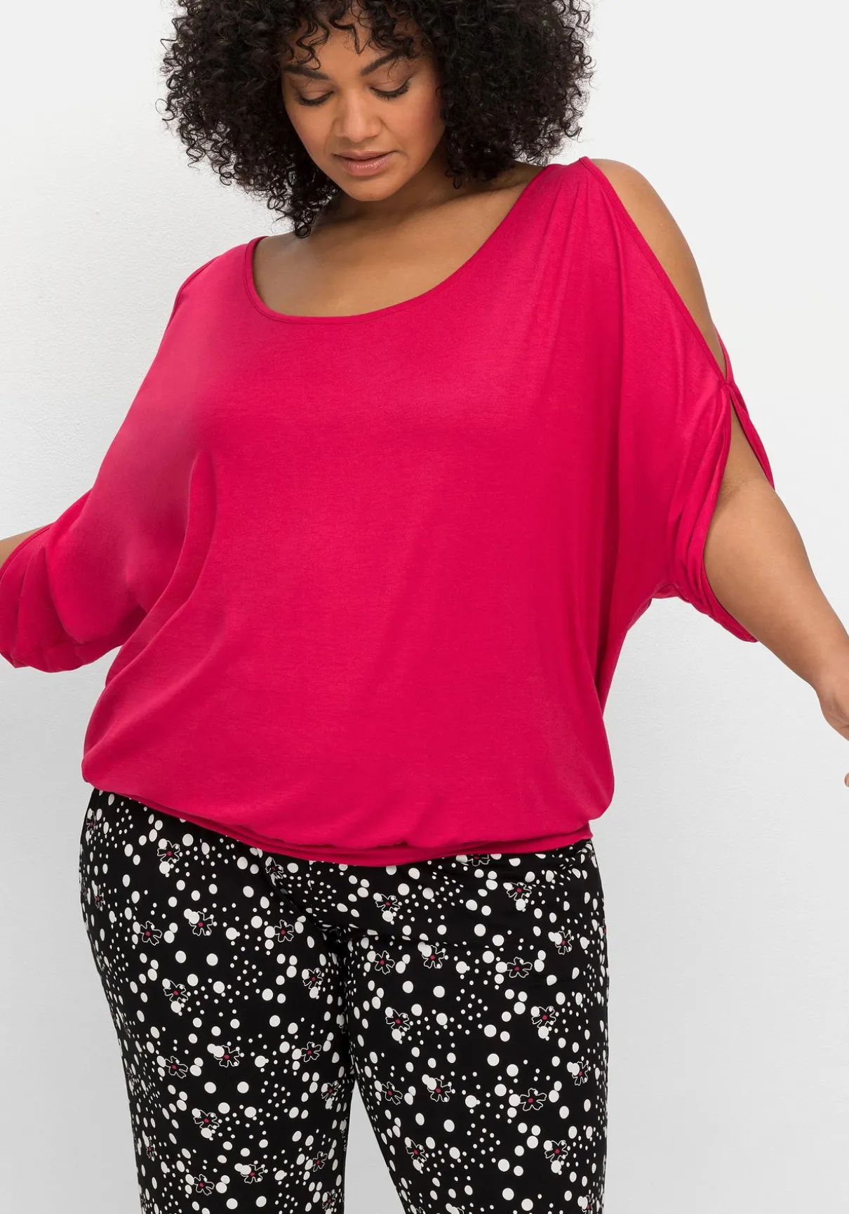 Jerseyshirt mit geschlitzten Fledermausärmeln