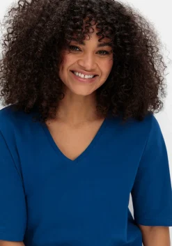 Jerseyshirt mit V-Ausschnitt, leicht tailliert