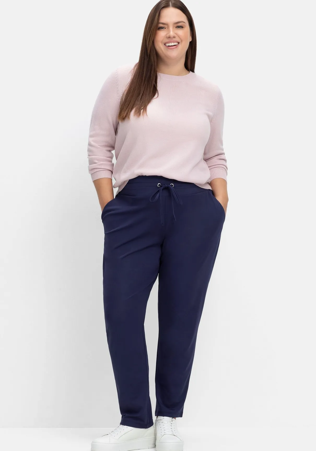 Joggpants mit Rundum-Dehnbund und Bindeband