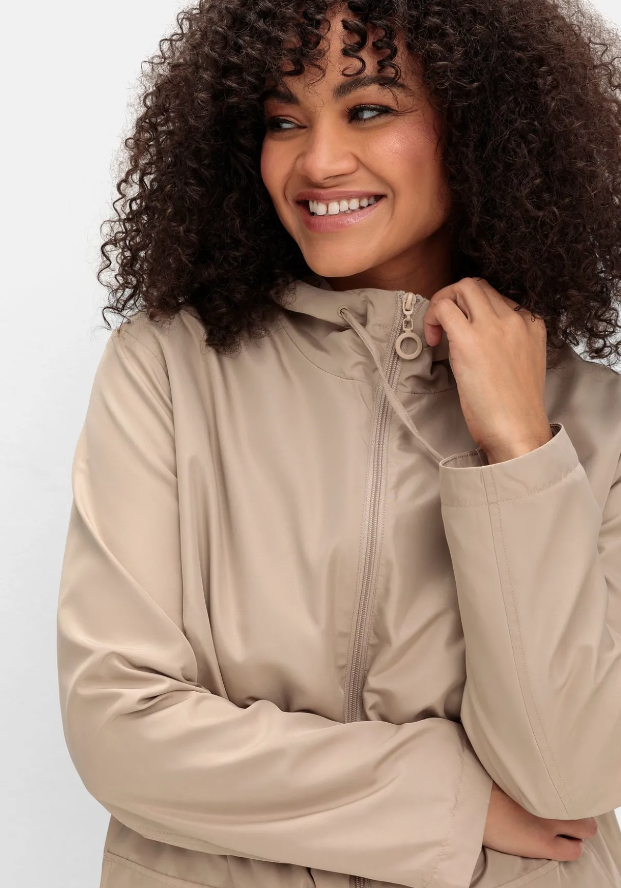 Kapuzenjacke mit Reißverschluss und Tunnelzug