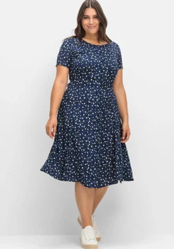 Kleid aus Crêpe, mit Bindeband im Rücken