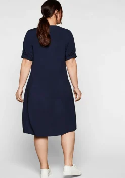 Kleid aus leichter Viskose, in A-Linie