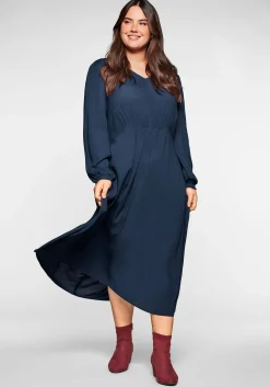 Kleid in Crêpe-Qualität, mit Smok-Einsätzen