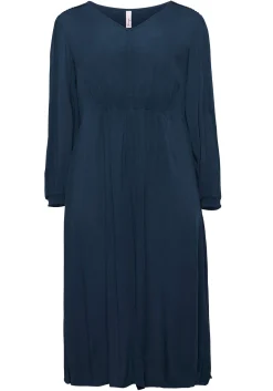 Kleid in Crêpe-Qualität, mit Smok-Einsätzen