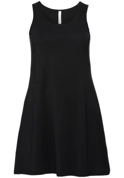 Knielanges, ärmelloses Kleid in A-Linie