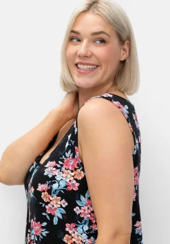 Knielanges Strandkleid mit Kellerfalte vorn