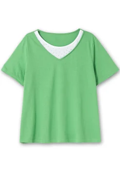 Kurzarmshirt in Layeroptik mit Ziernieten