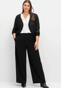 Kurze Ajour-Strickjacke mit Knopfverschluss