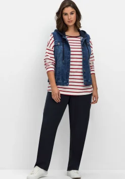 Kurze Jeansweste mit Sweatkapuze, in taillierter Form