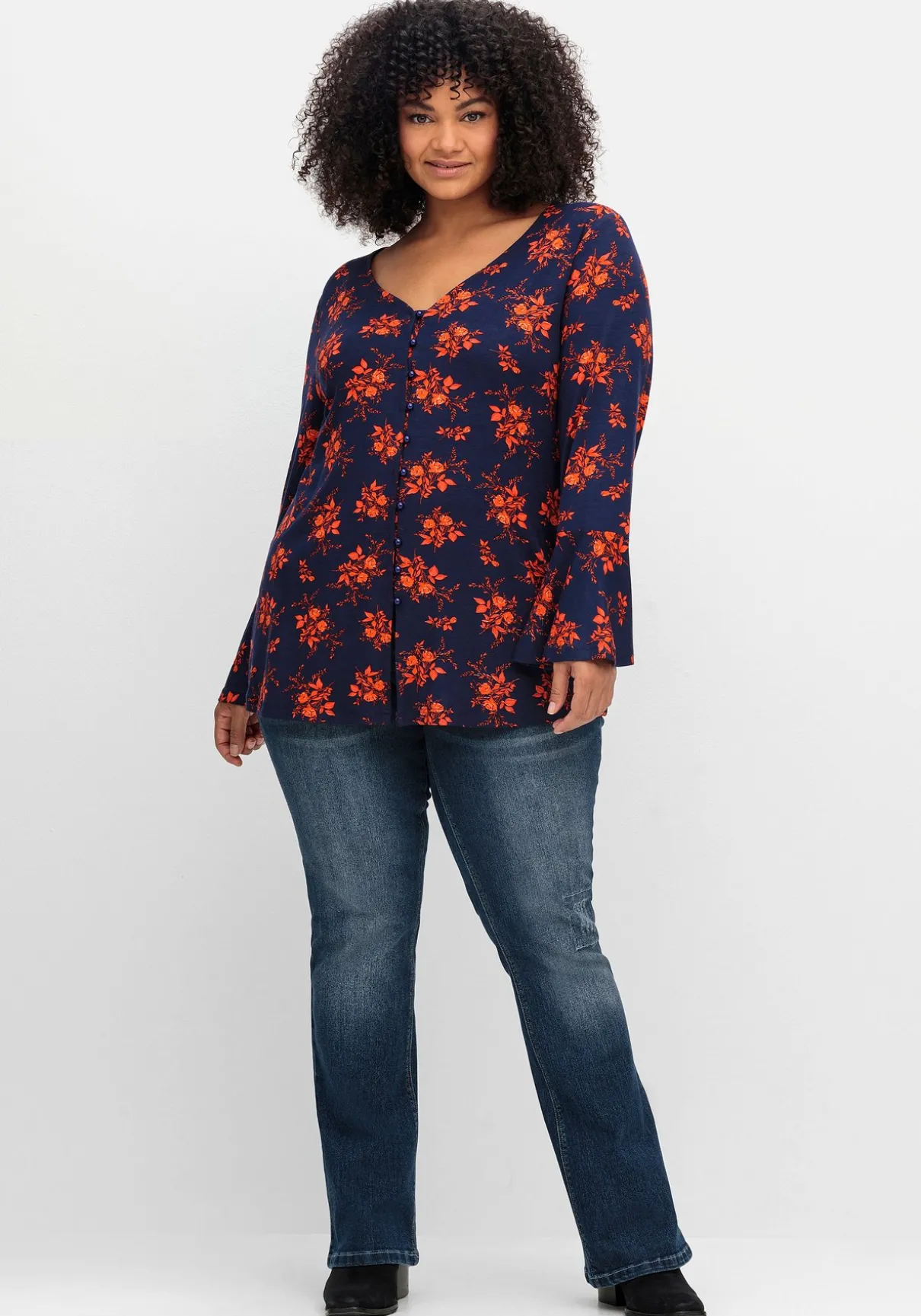 Langarmshirt mit Biesen und Volantärmeln