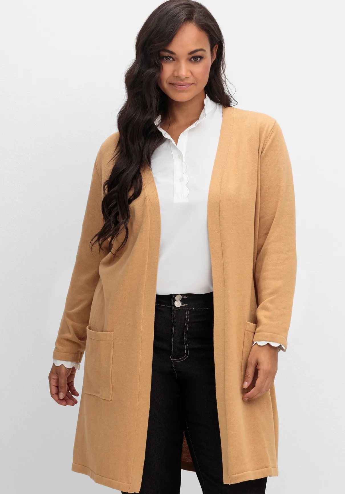 Lange Strickjacke in offener Form, mit Taschen