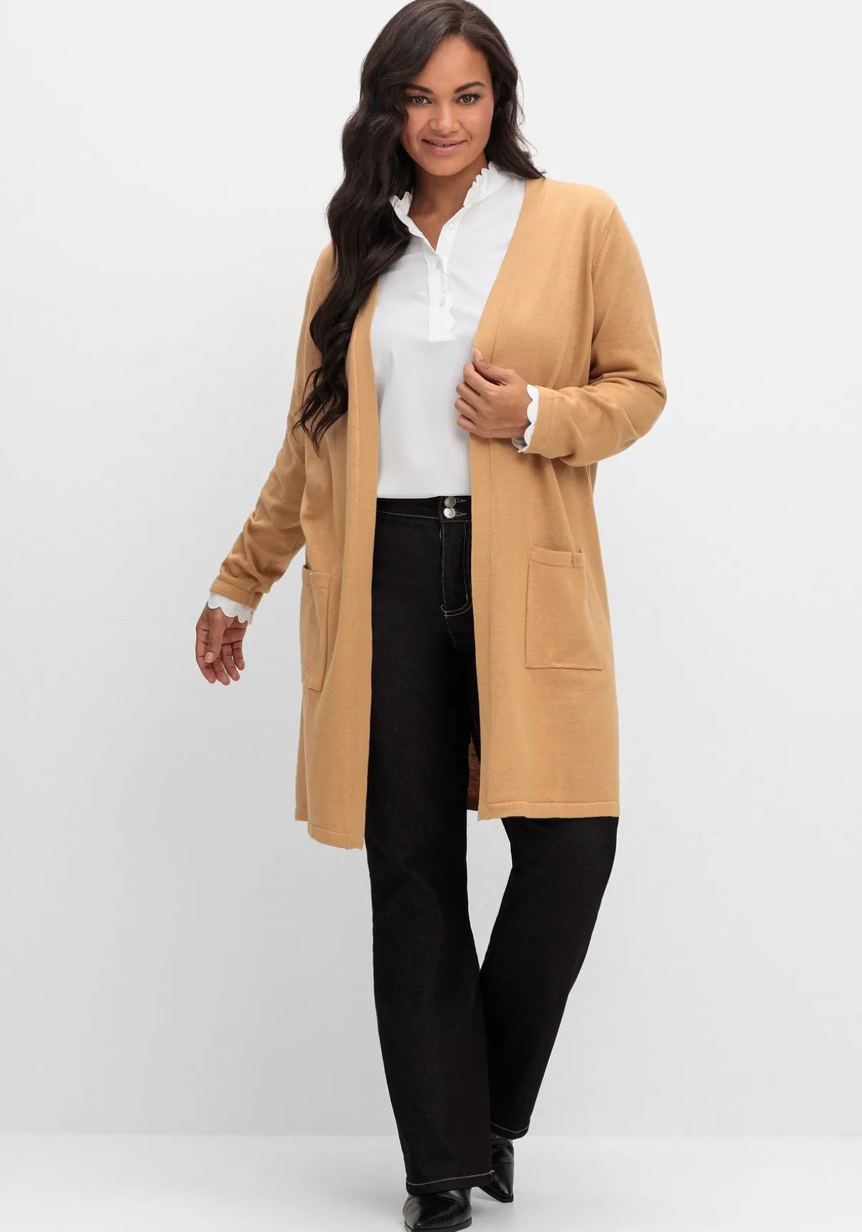 Lange Strickjacke in offener Form, mit Taschen