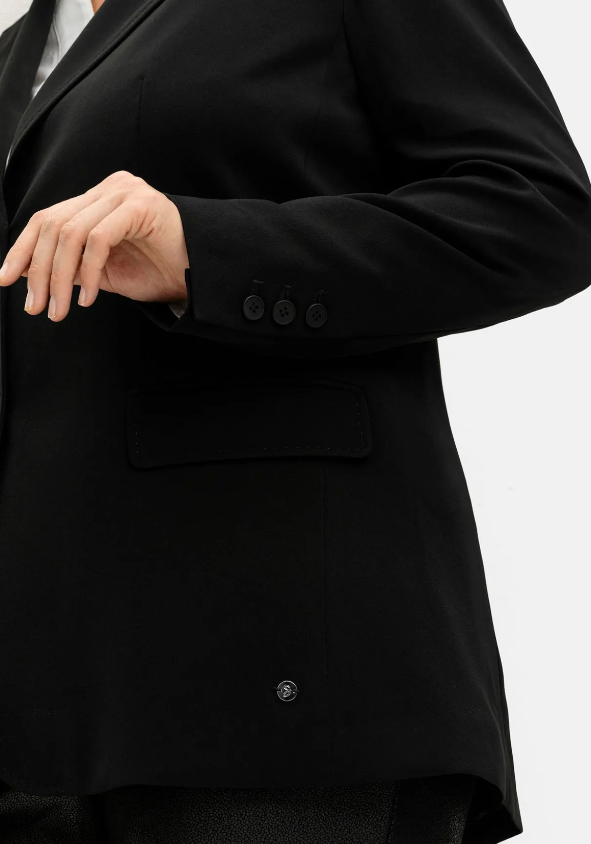 Langer, taillierter Blazer mit Reverskragen