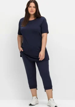 Langes Funktionsshirt mit seitlichen Schlitzen