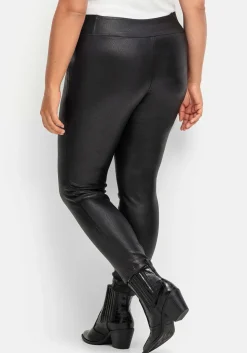 Leggings in glänzender Lederoptik