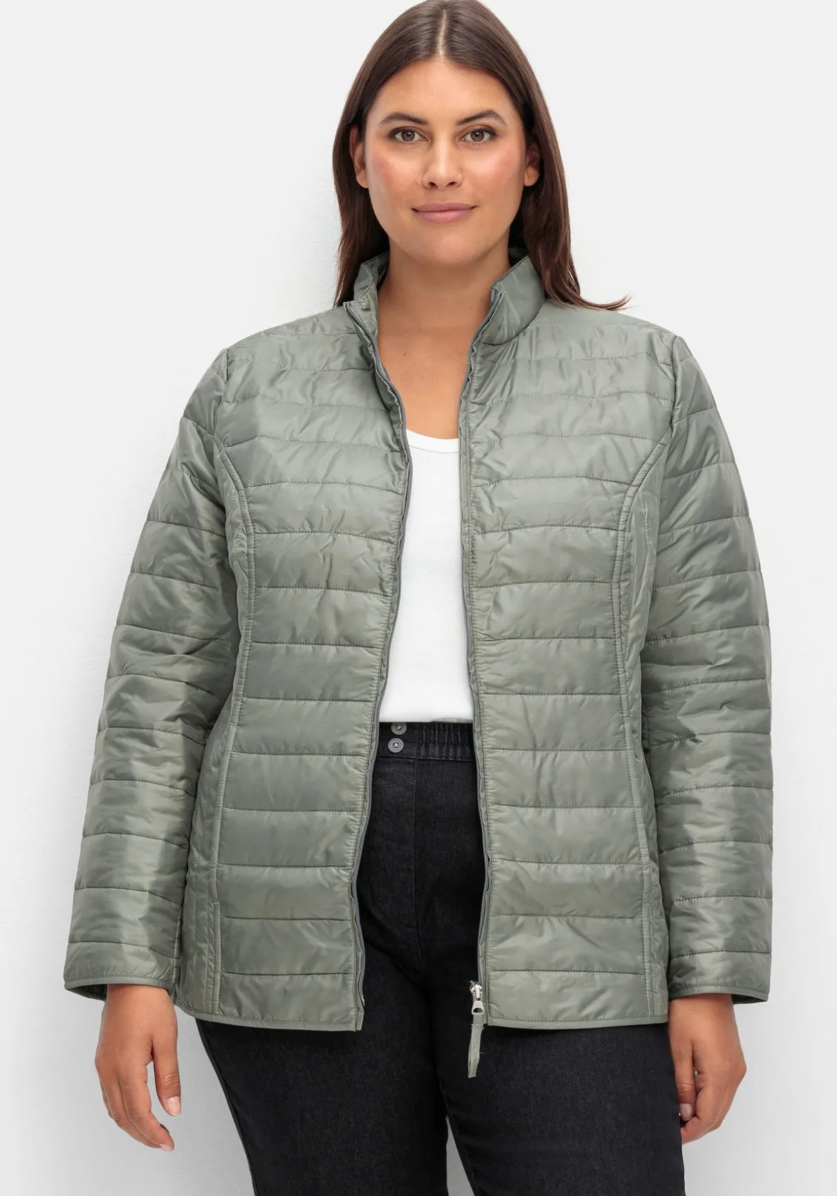 Leicht wattierte Steppjacke mit Stehkragen