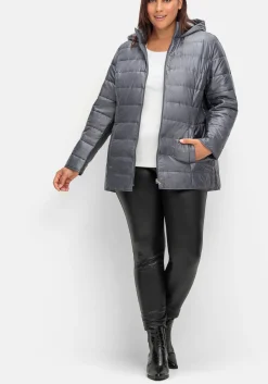 Leicht wattierte Steppjacke mit Kapuze