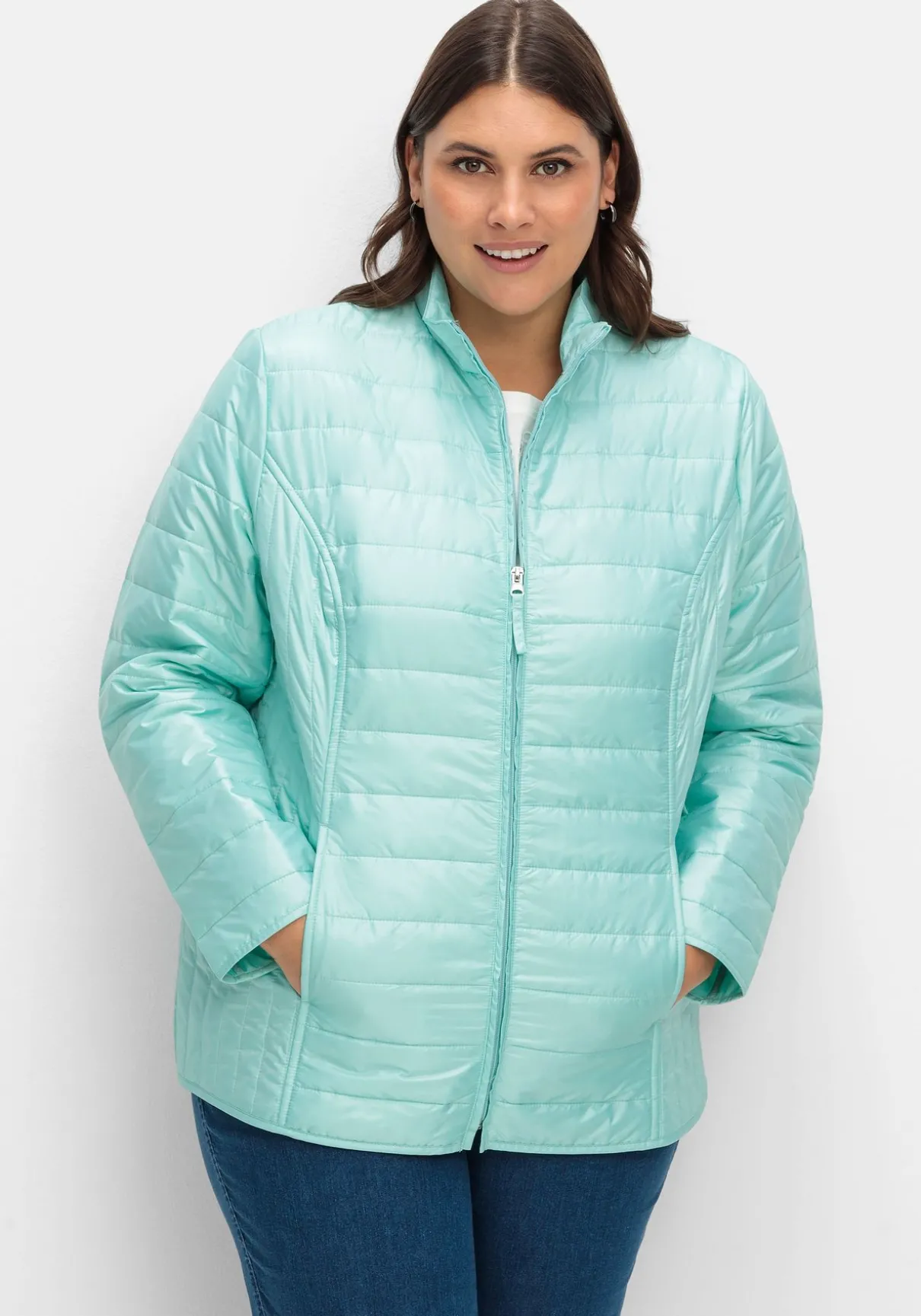 Leicht wattierte Steppjacke mit Stehkragen