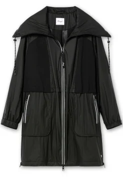 Leichte Outdoorjacke mit dekorativer Passe