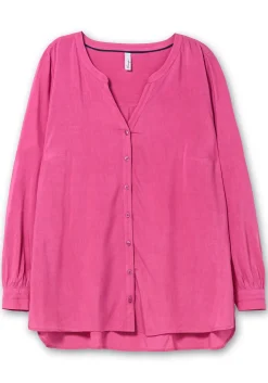 Longbluse mit tonigen Stickereien