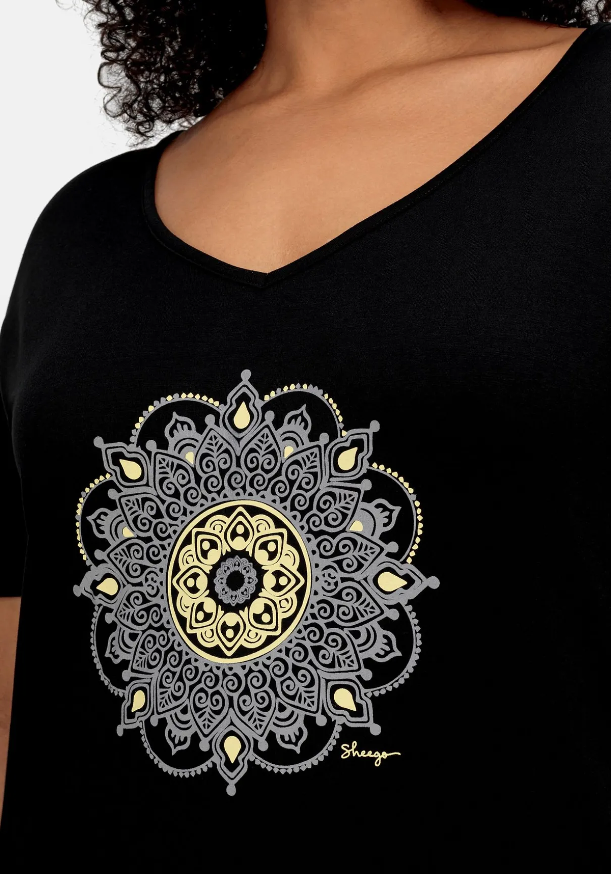 Longshirt mit Frontdruck, in Oversized-Form