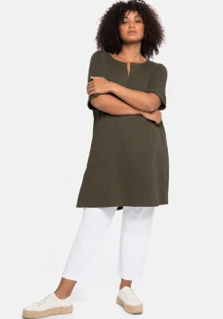 Longshirt mit geschlitztem Ausschnitt