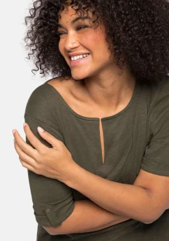 Longshirt mit geschlitztem Ausschnitt