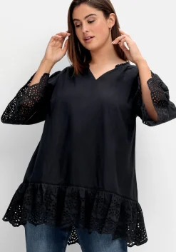 Longtunika mit Lochmusterdetails und Volantspitze